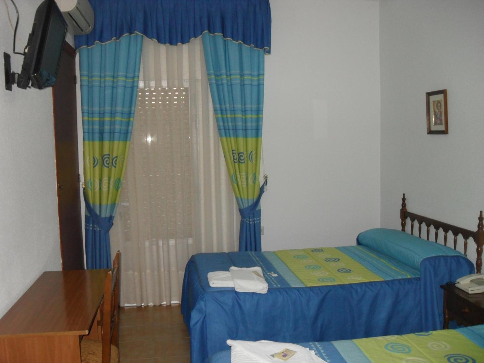 Hostal La Paz Ossa de Montiel Room photo